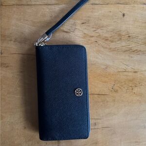 Tory Burch Robinson zip Continental wallet.  Black, never used